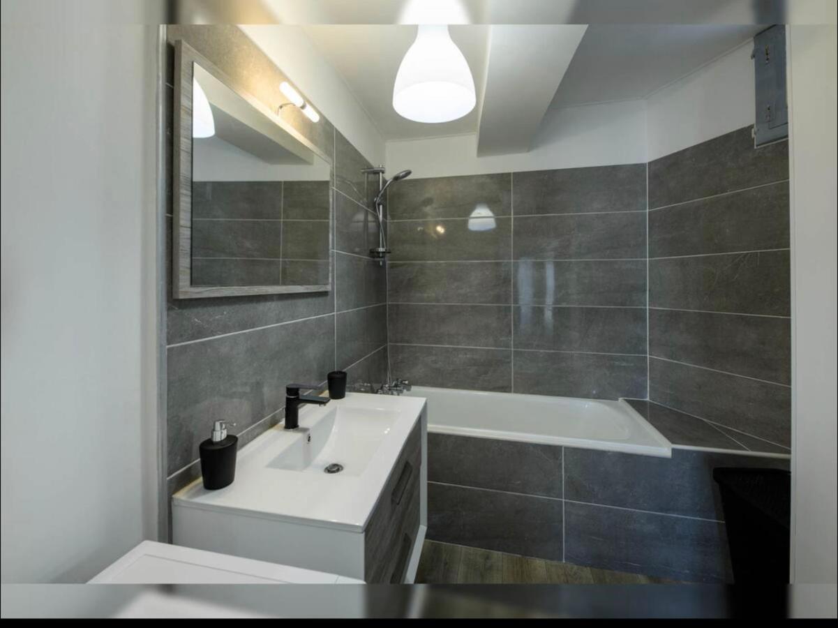 8 Aout 3-Spacieux Appartement 3 Chambres - Allee Paul Riquet - Wifi - Tv Connecte Béziers Eksteriør bilde